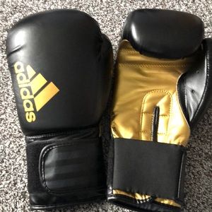 Adidas Hybrid unisex kickboxing gloves - black & gold - 16oz